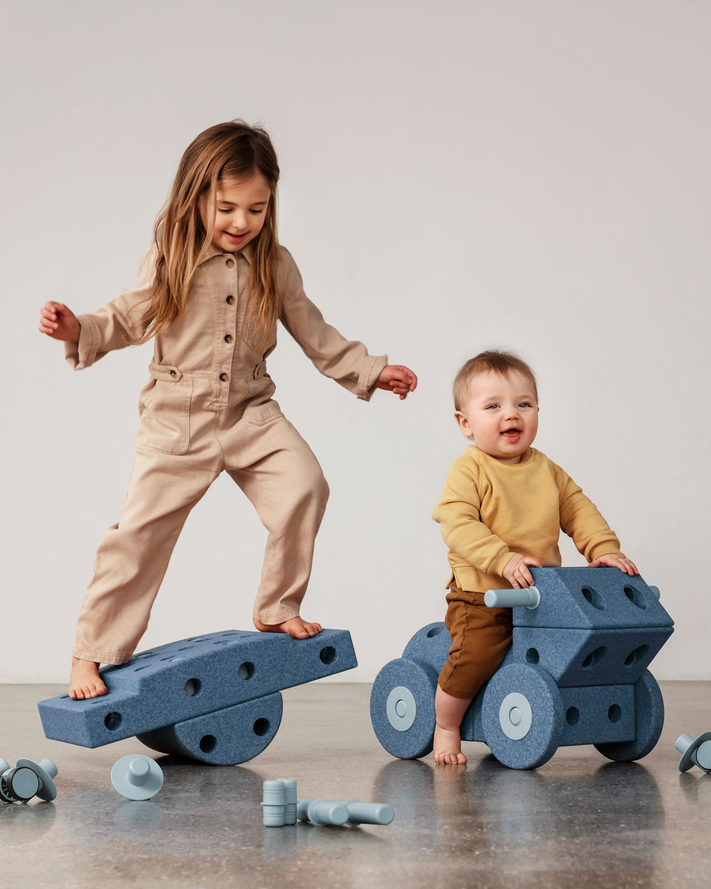 MODU Dreamer Set Deep Blue Sky Blue. Life-sized building toy. Encourages creativity, active play, and motor skill development.
