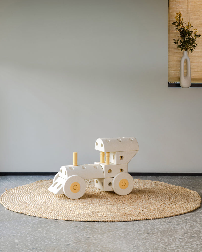 MODU train styled in living room, built from Dreamer Set in Sand Grey Honey Yellow.