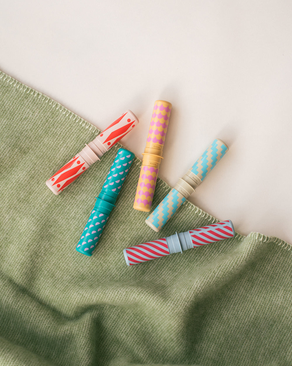 5x Rattle Pegs