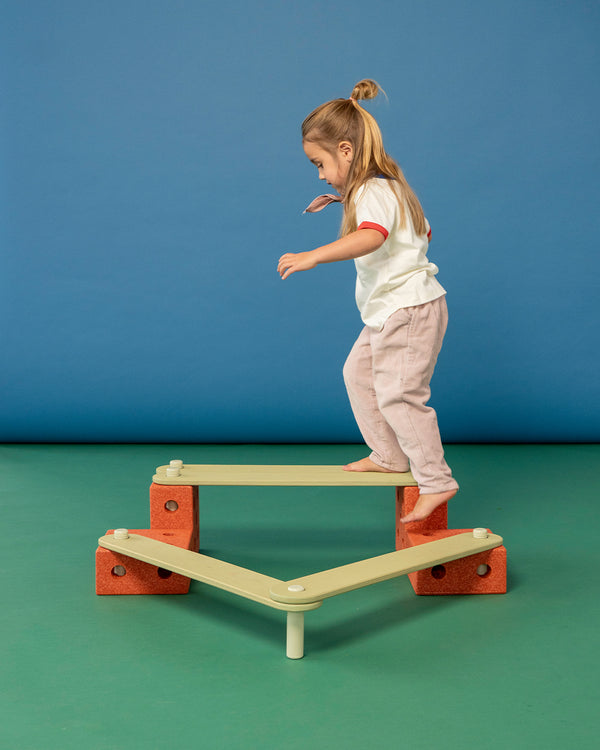 Balance Track 7