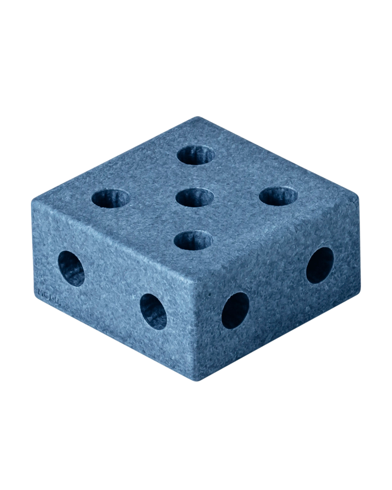 Bloc carré MODU bleu foncé. Jeu de construction grandeur nature pour un jeu actif et libre.