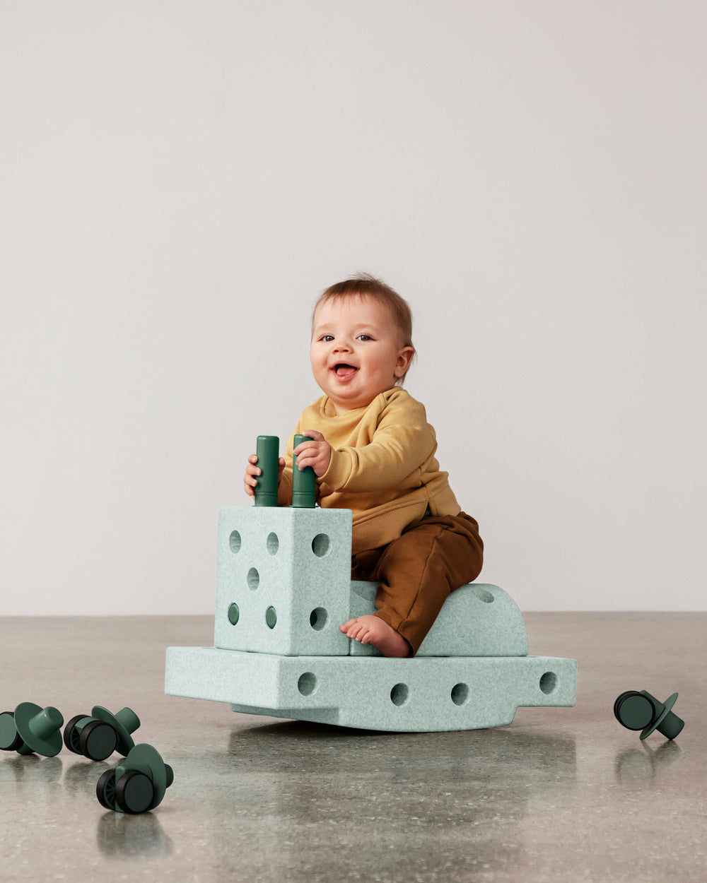 MODU Curiosity Set in Ocean Mint Forest Green. Life-sized building toy. Encourages motor skill development.