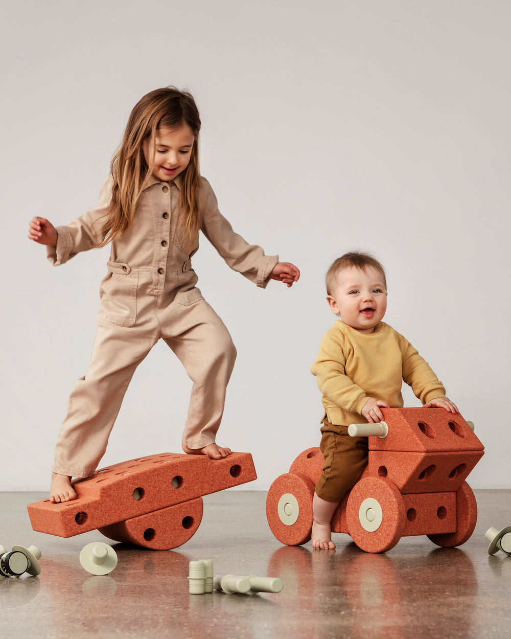 MODU Dreamer Set Burnt Orange Dusty Green. Life-sized building toy. Encourages creativity, active play, and motor skill development.