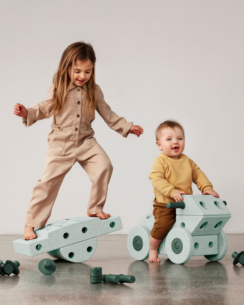 MODU Dreamer Set in Ocean Mint Forest Green. Life-sized building toy for active play.